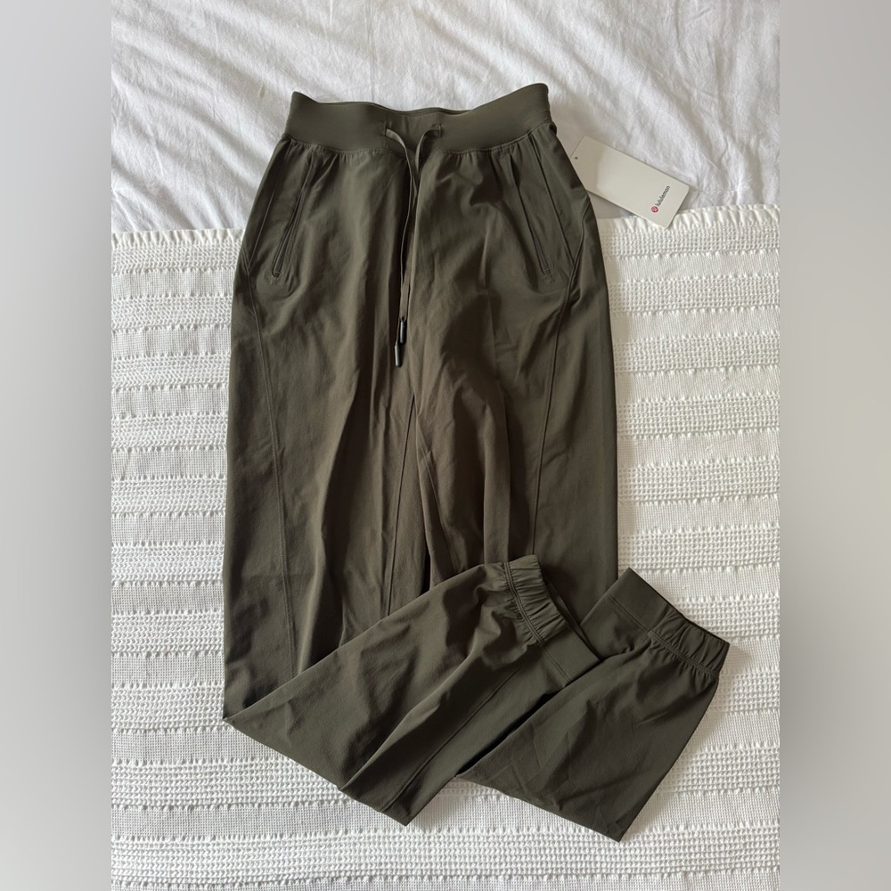 Lululemon License to Train HR Pants